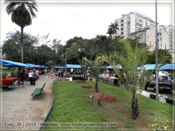 Feira de antiguidades | Praça do Jockey na Gávea Feira de antiguidades | Praça do Jockey na Gávea