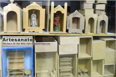 Miniatura artesanal de m&oacute;veis e casinhas de boneca para pintura artesanal