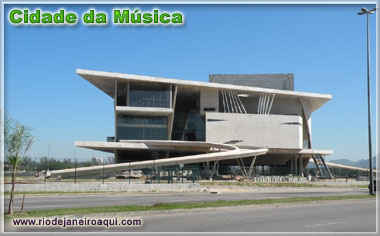 Cidade da M&uacute;sica vista de outro &acirc;ngulo, mostrando suas linhas modernistas com elementos desconstrutivistas