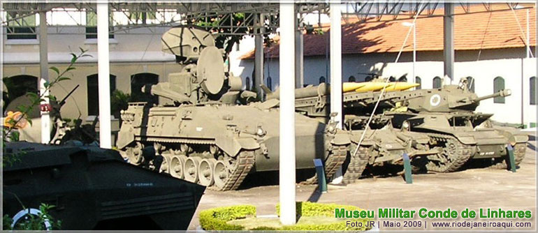 Tanques de guerra e m&iacute;sseis