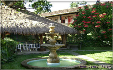 &Aacute;rea interior de hotel em Paraty