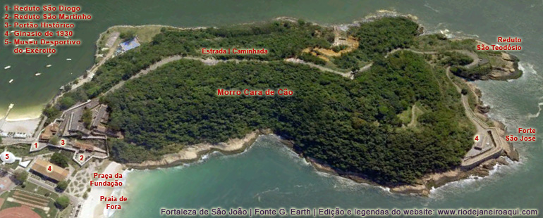 Fortaleza de São e Morro Cara de Cão com suas antigas fortalezas, hoje atrações históricas