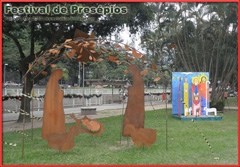 Presépio em silhueta em madeira recortada em tamanho natural Presépio em silhueta em madeira recortada em tamanho natural