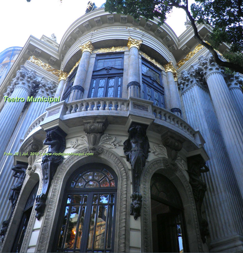 Teatro Municipal | Detalhes da fachada eclética